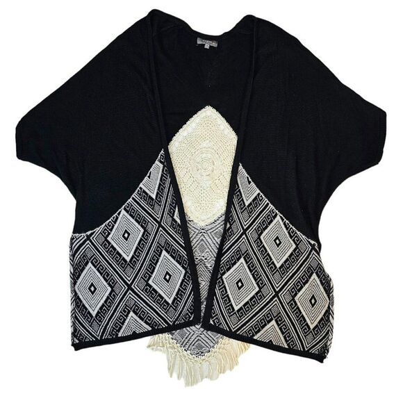 Umgee Plus Black Cream Crochet and Fringe Geometric Open Front Cardigan Size 1XL - Picture 1 of 9